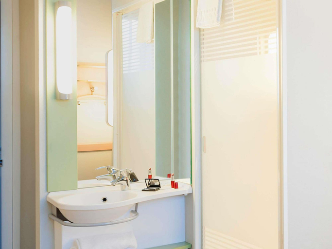 Bathroom, Ibis Budget Madrid Calle 30, Madrid