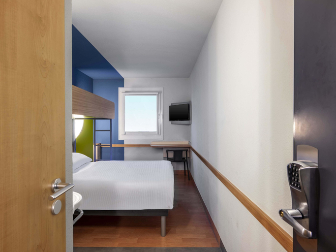 Bedroom 3, B&B HOTEL Erlangen-Tennenlohe, Erlangen