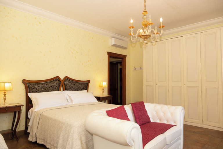 Bedroom 2, Room & Breakfast La Dimora, L'Aquila