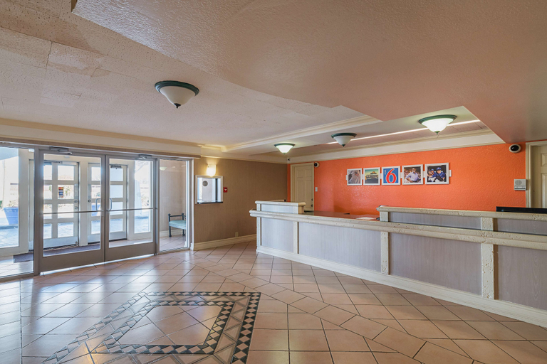 Others 5, Motel 6 Grand Prairie, TX - Interstate 30, Dallas