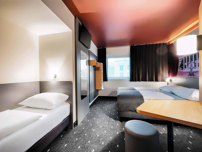 Bedroom 4, B&B HOTEL Wiesbaden-Hbf, Wiesbaden