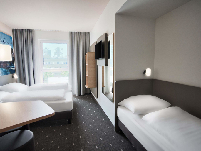 Bedroom 3, B&B Hotel Köln-City, Köln