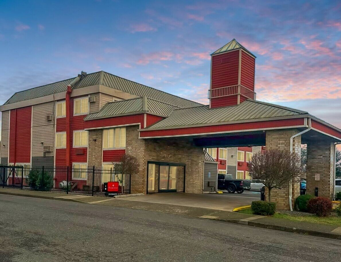 Exterior & Views 2, Ramada by Wyndham Portland, Multnomah