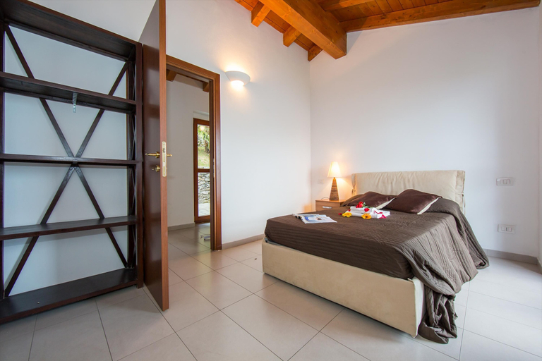 Bedroom 5, Villa Aquila, Como
