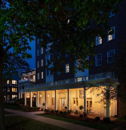 Exterior & Views, Graduate by Hilton Evanston, Cook