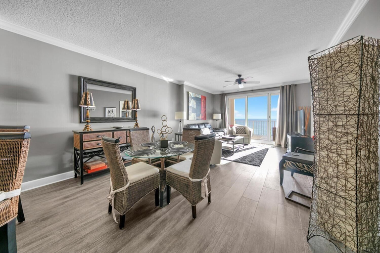 Others 5, Ocean Reef 704, Bay