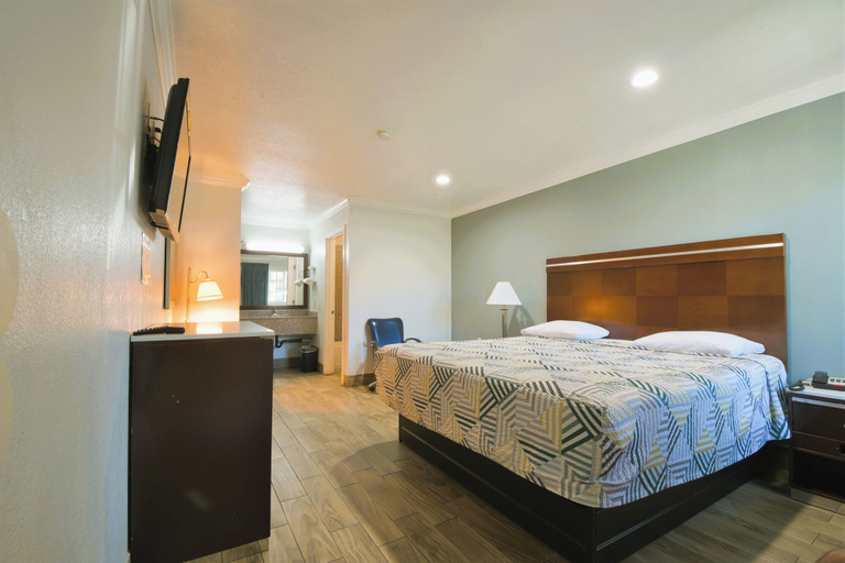Bedroom 4, Welcome Inn, Riverside
