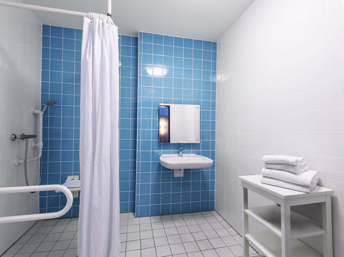 Bathroom 5, B&B Hotel Nürnberg-City, Nürnberg