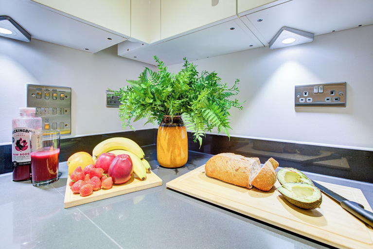 Food & Drinks, Hybrid Resi Greenwich, London