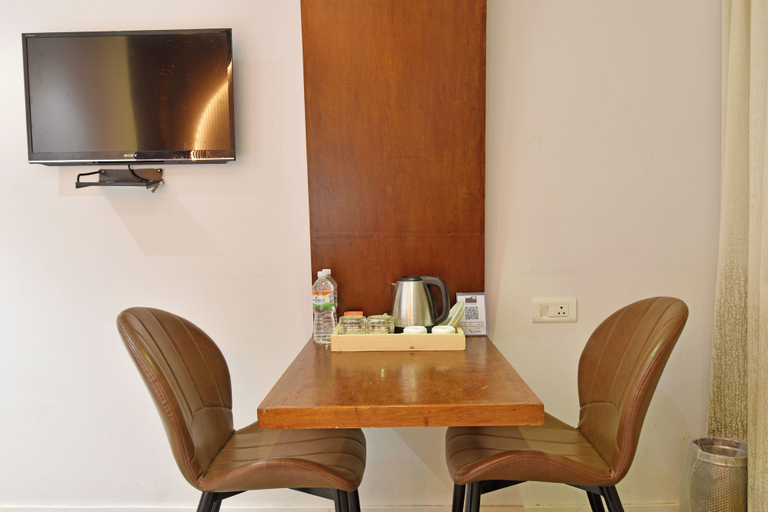 Others 4, Le Mirage, Puducherry