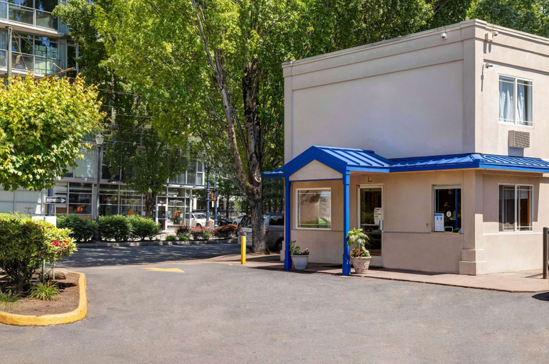 Exterior & Views 2, Motel 6 Portland, OR - Downtown, Multnomah