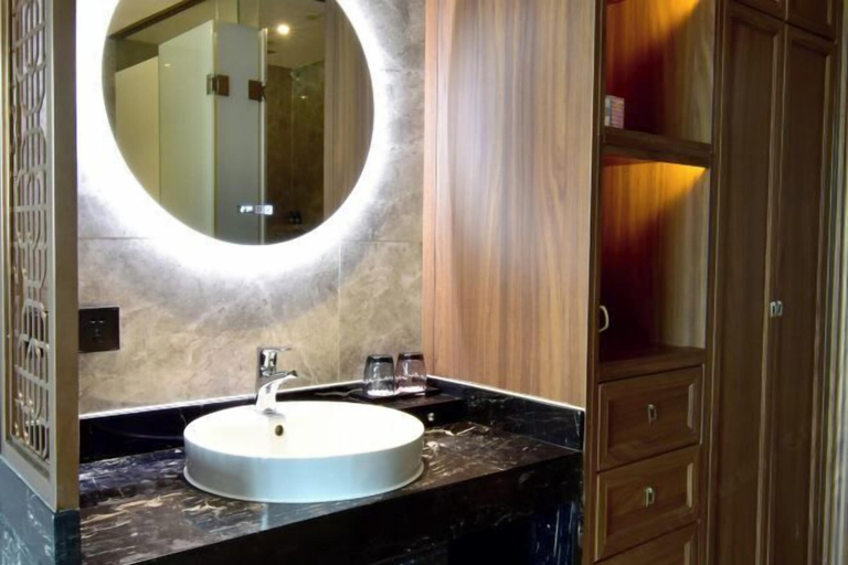 Bathroom 4, Liuhe Hotel, Hengyang