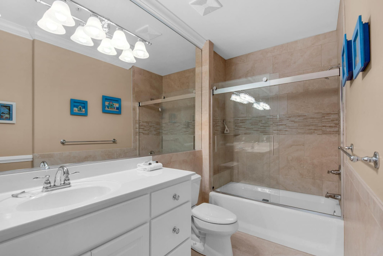Bathroom 3, Hidden Dunes 1803, Bay