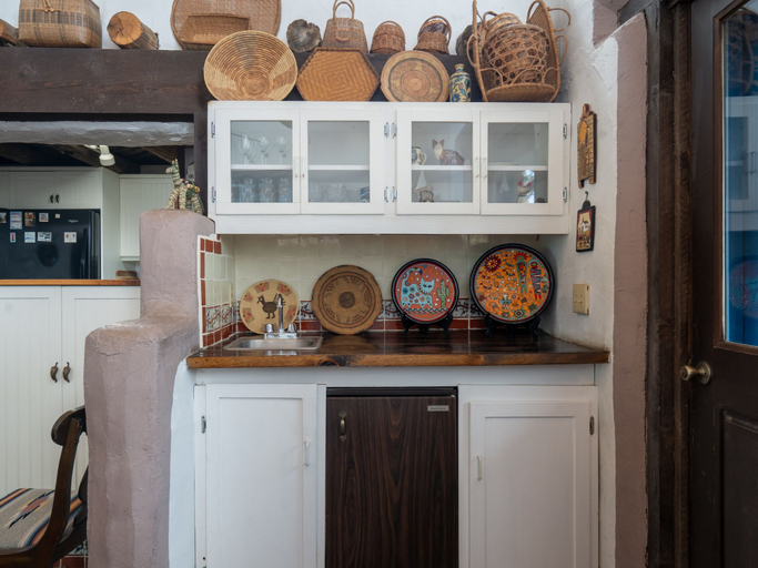 Food & Drinks, Caster's Retreat by Kokopelli Property Management, Santa Fe
