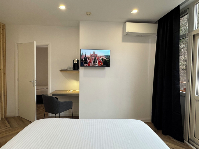 Bedroom 3, Hotel Port, Rotterdam