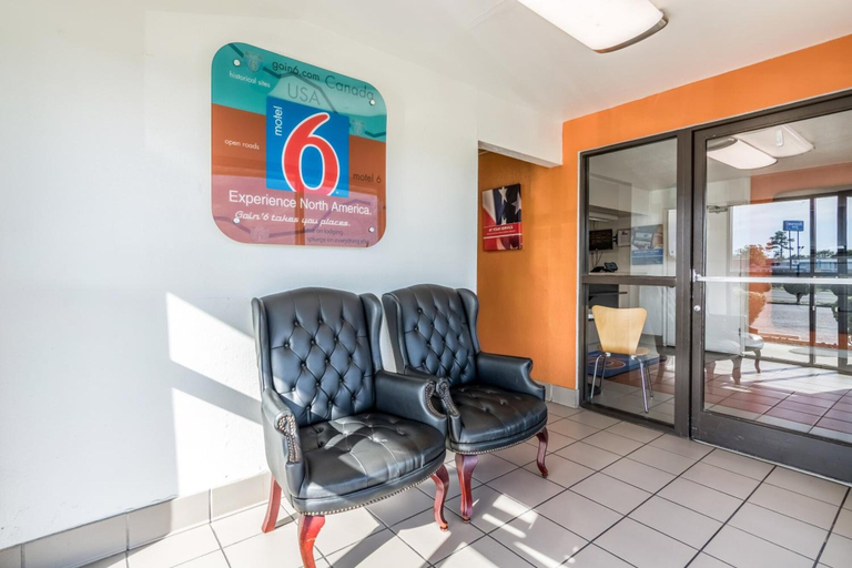 Others 5, Motel 6 Lumberton, NC, Robeson