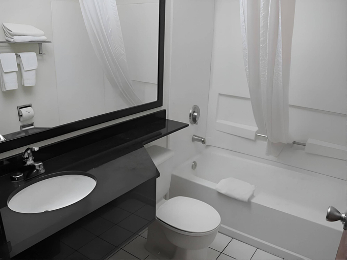 Bathroom 4, Rodeway Inn & Suites Chandler - Phoenix South I-10, Maricopa