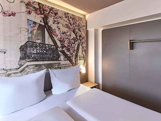 Bedroom 3, B&B Hotel Bonn-City, Bonn