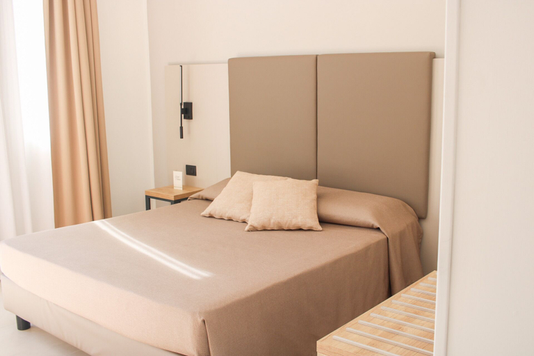 Bedroom 4, Hotel Falcone, Foggia