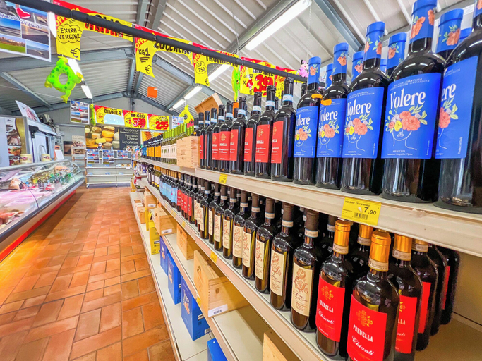 Food & Drinks 5, Happy Camp in Camping Village California, Viterbo