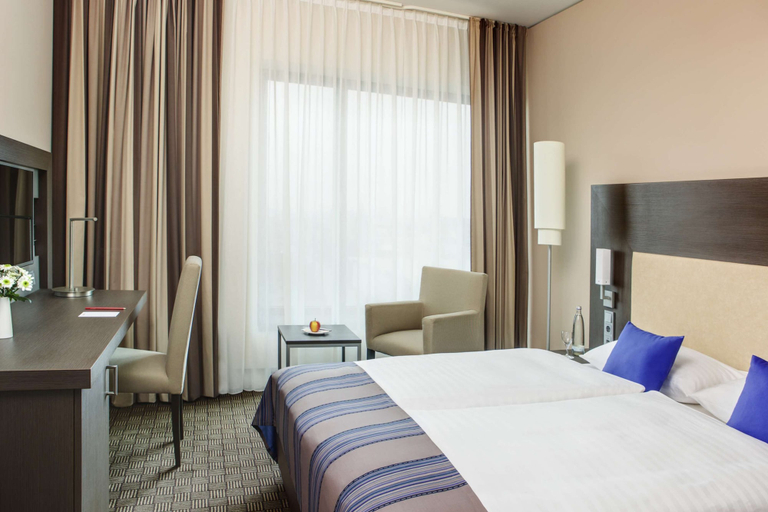 Bedroom 3, IntercityHotel Hamburg Dammtor, Hamburg