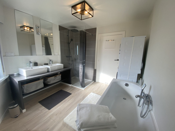 Bathroom 4, Instant Knokke, West-Vlaanderen