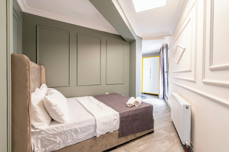 Bedroom 2, The Royal Luxury Hotel, Bakırköy