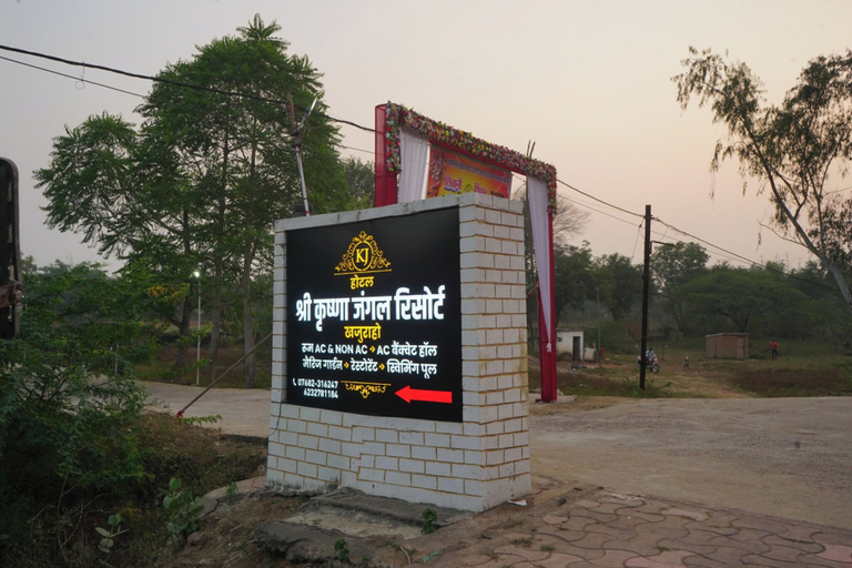 Exterior & Views 2, Hotel Shree Krishna Jungle Resort, Chhatarpur