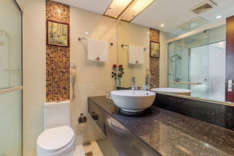 Bathroom 3, Yujinxiang International Hotel, Bengbu