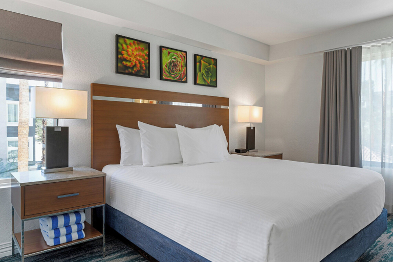 Bedroom 3, Desert Rose Resort, Clark