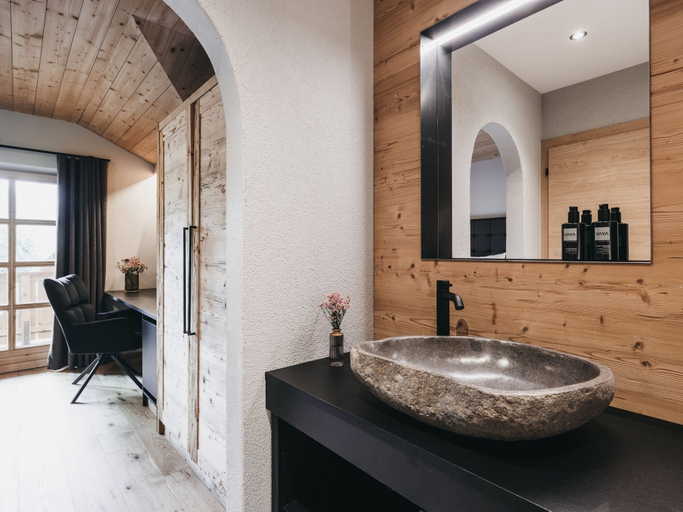 Bathroom 4, VAYA Achensee, Schwaz