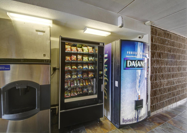 Food & Drinks 5, Motel 6 San Antonio, TX - Downtown - Market Square, Bexar