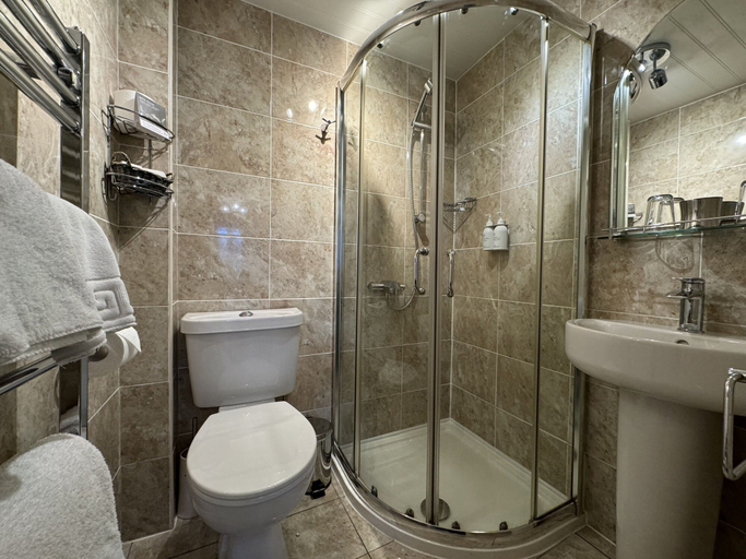 Bathroom 4, Brunswick House, Durham