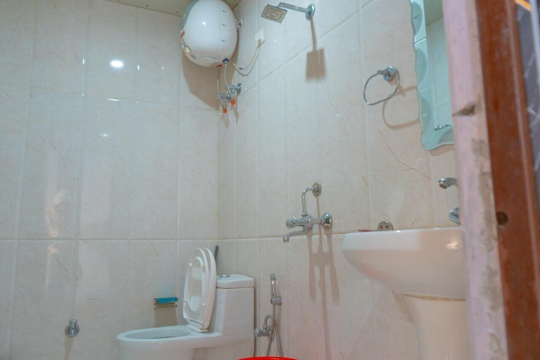 Bathroom 5, Life Resorts, Tehri Garhwal