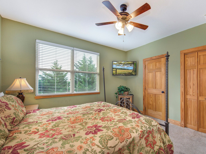 Bedroom 2, Journey's End 3209 by Jackson Mountain Rentals, Sevier