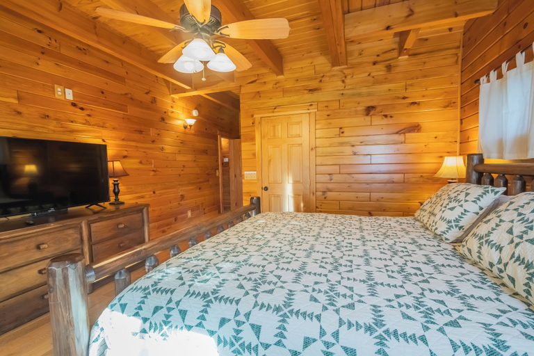 Bedroom 3, Skylodge by Taylor Made Deep Creek, Garrett