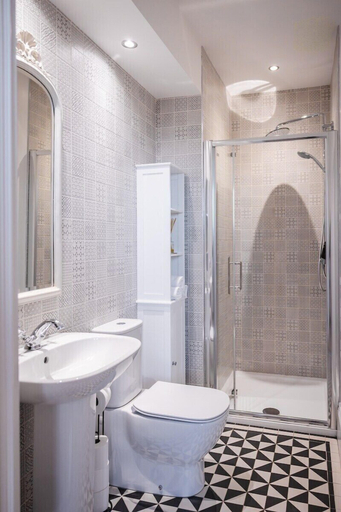 Bathroom 3, Manse On The Beach, North Down and Ards
