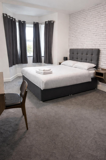 Bedroom 3, Beverley Hotel, Walsall