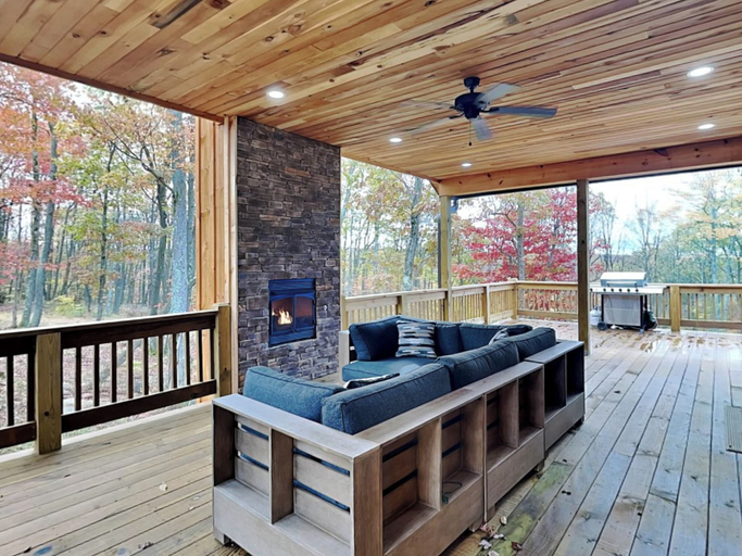 Others 4, Majestic Manor by Taylor Made Deep Creek, Garrett