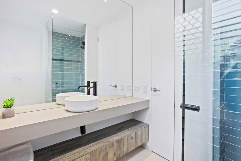 Bathroom 3, Thirty-Nine Albatross (Apartment 1), Gold Coast