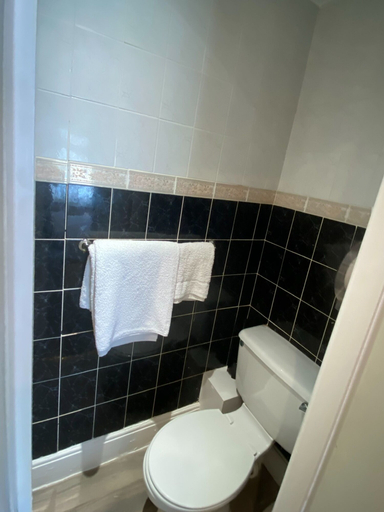 Bathroom 4, Grange House Hotel, Blackpool