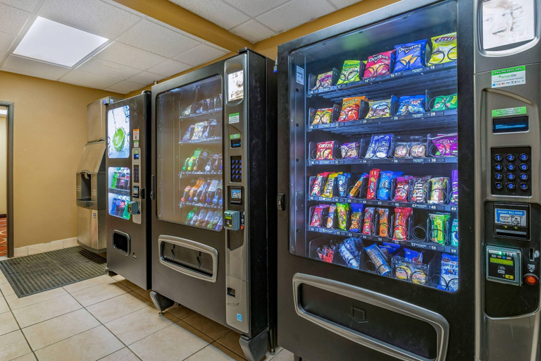 Food & Drinks 5, Econo Lodge Inn & Suites Des Moines Fairgrounds Area, Polk