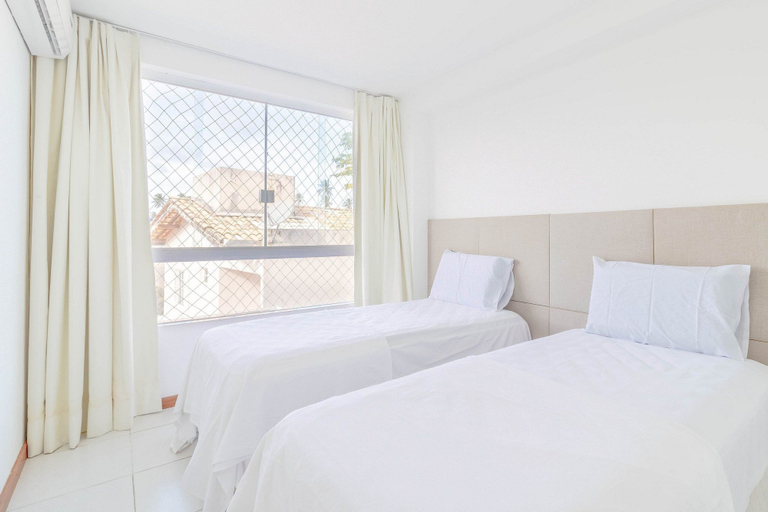 Bedroom 3, GB24 Ap 2 Quartos Beira Mar - Guarajuba, Camaçari