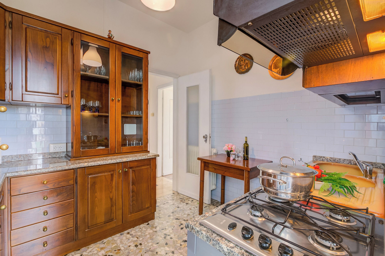 Others 5, Casa Milly, Brescia