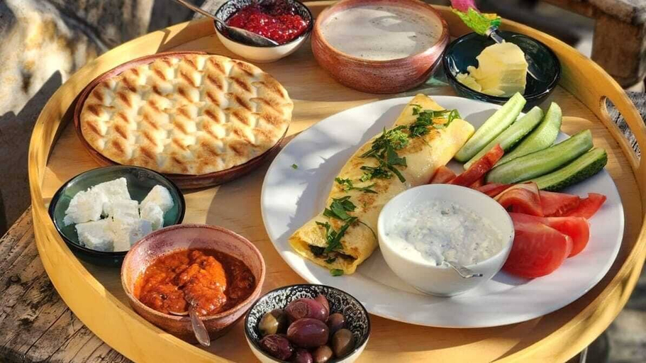Food & Drinks 4, Little River Guest House, Gabrovo