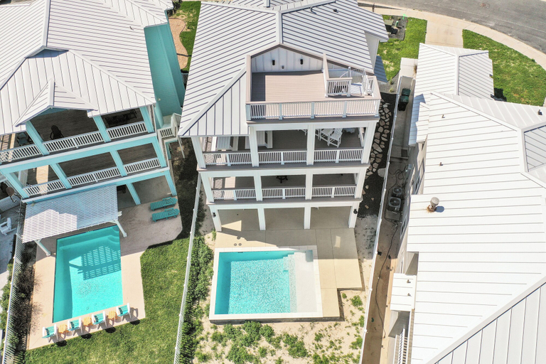 Exterior & Views 2, The White House by Silver Sands Vacation Rentals, Nueces