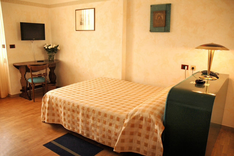 Bedroom 4, Hotel Napoleon Rimini – City & Station, Rimini