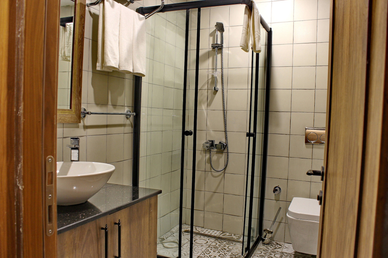 Bathroom 5, HH Babil Konagi, Kızıltepe