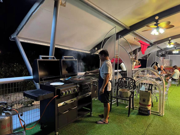 Food & Drinks 5, shell villa apartel resort