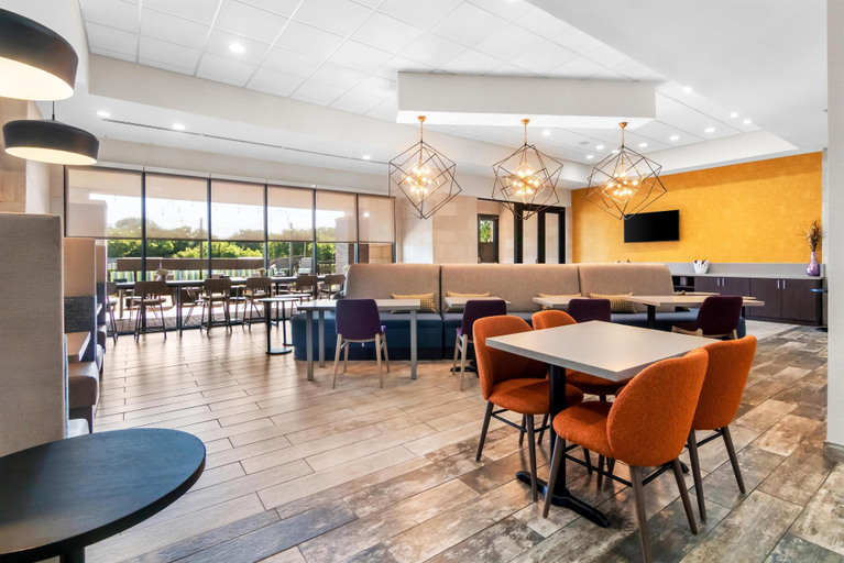 Food & Drinks 5, Home2 Suites by Hilton Dallas Grand Prairie, Dallas